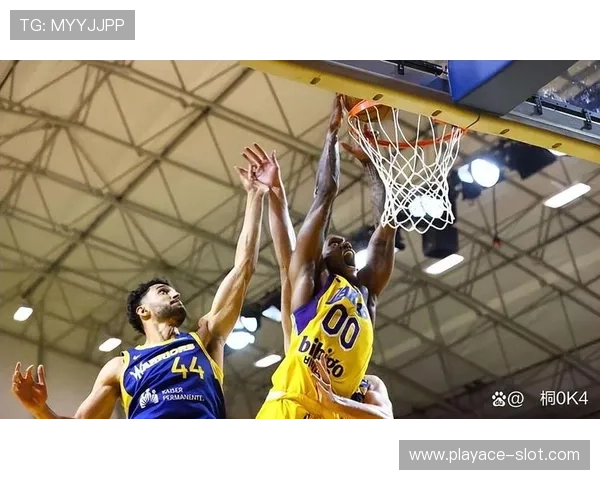 湖人核心潜力爆发震撼教练组或将获主力晋升关键时刻亮眼表现突出